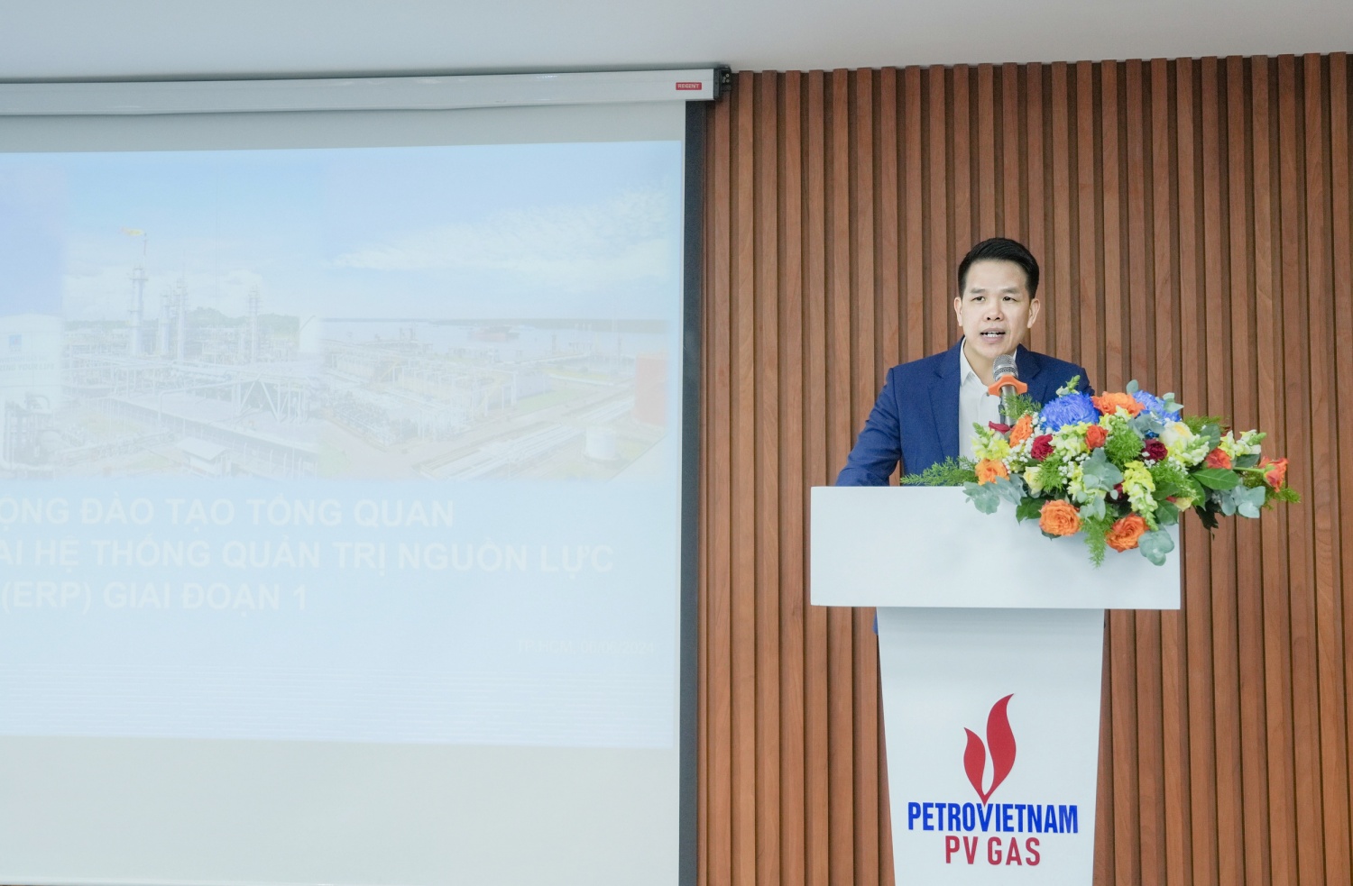 Tổng Giám đốc PV GAS Phạm Văn Phong phát biểu tại khóa đào tạo
