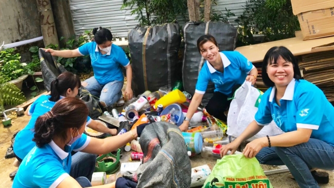 Lâm Đồng: Phụ nữ Bảo Lộc ""biến rác thải thành tiền""