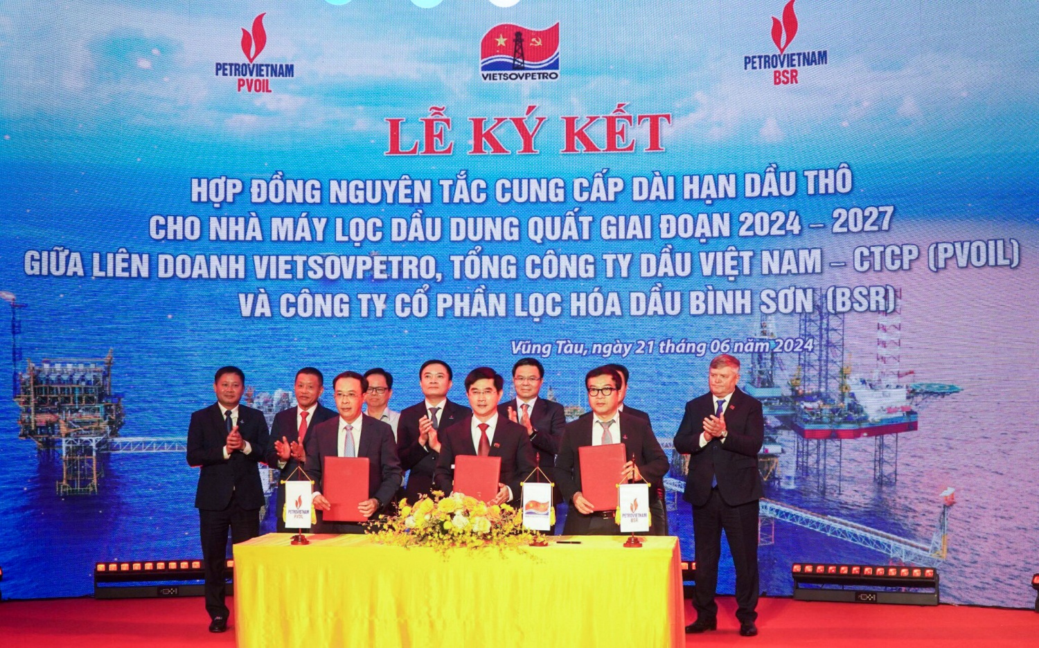 Vietsovpetro, PVOIL, BSR ký kết hợp đồng cung cấp dài hạn dầu thô cho NMLD Dung Quất