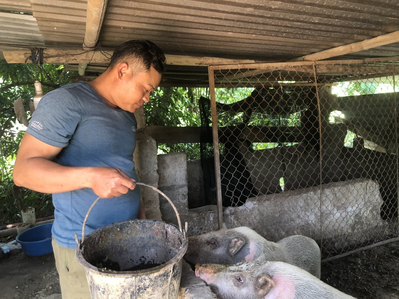 Trưởng thôn "hai giỏi" người Pa Cô