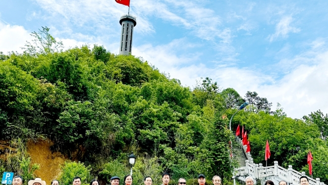 Hà Giang: Dừng đón khách tham quan Cột cờ Quốc gia Lũng Cú để tu bổ, tôn tạo