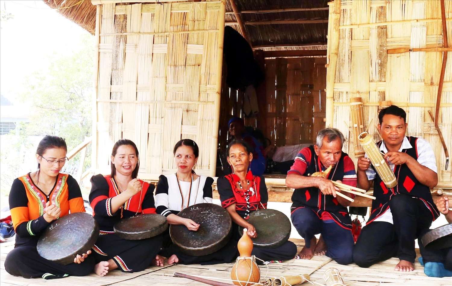 Hòa mình giữa thiên nhiên và bản sắc văn hóa Raglay