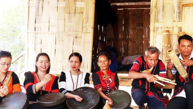 Hòa mình giữa thiên nhiên và bản sắc văn hóa Raglay
