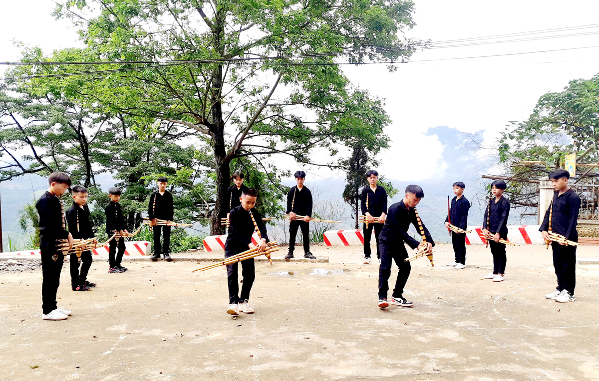 Hà Giang: Những “cánh tay” kéo bật hủ tục