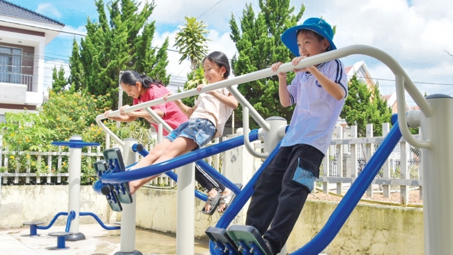 Lâm Đồng: Lạc Lâm phát triển toàn diện từ học và làm theo gương Bác