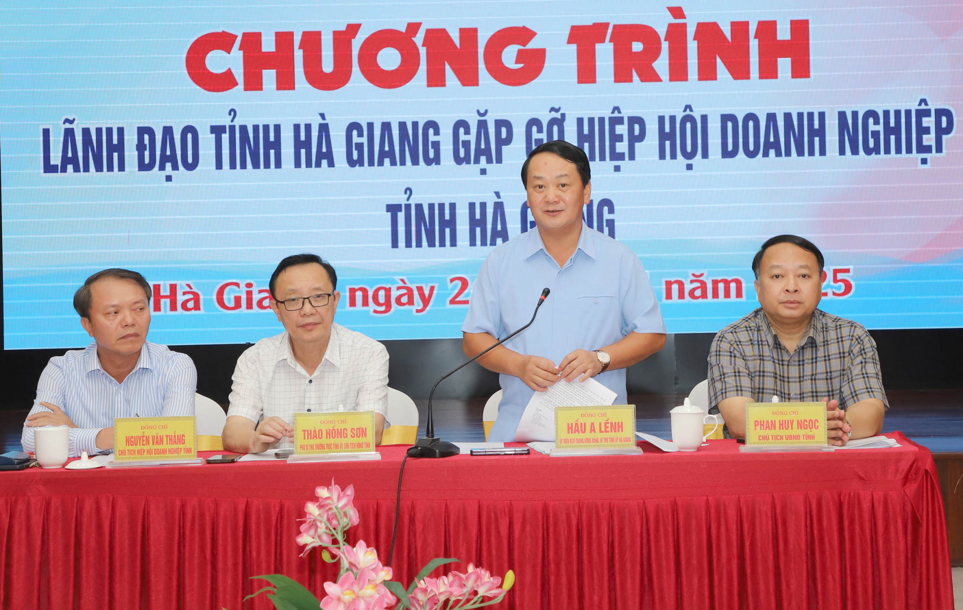Thường trực Tỉnh ủy gặp gỡ Hiệp hội Doanh nghiệp tỉnh