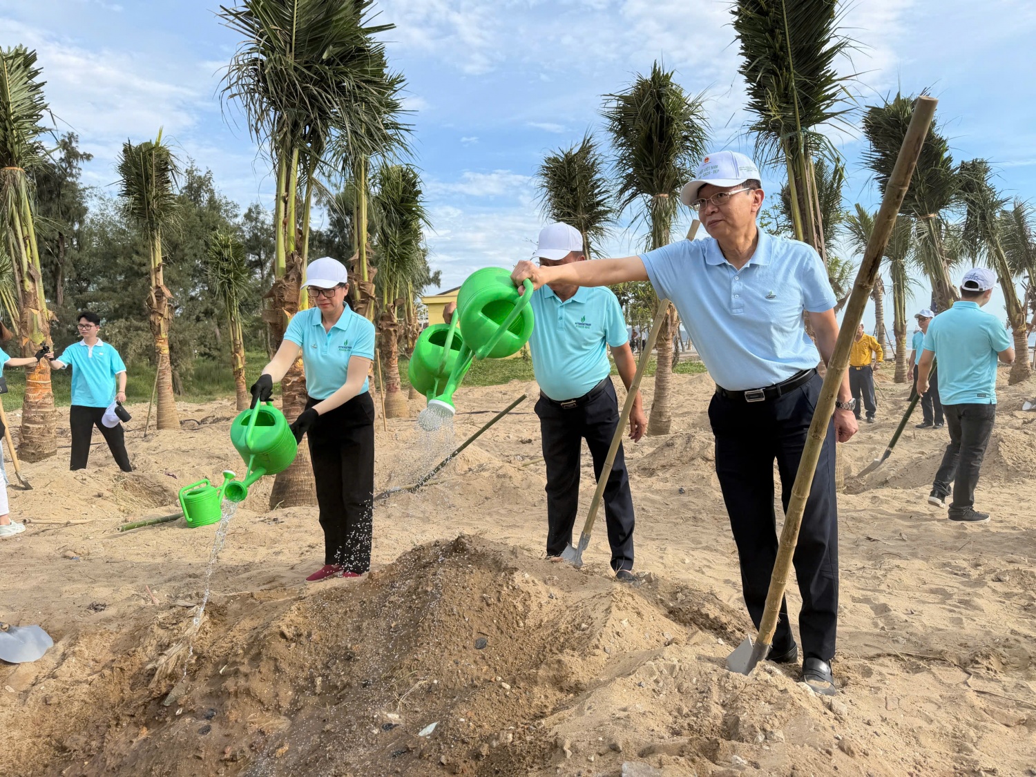 Petrovietnam lan tỏa trách nhiệm "xanh" từ biển Cửa Lò đến rừng ngập mặn Cà Mau