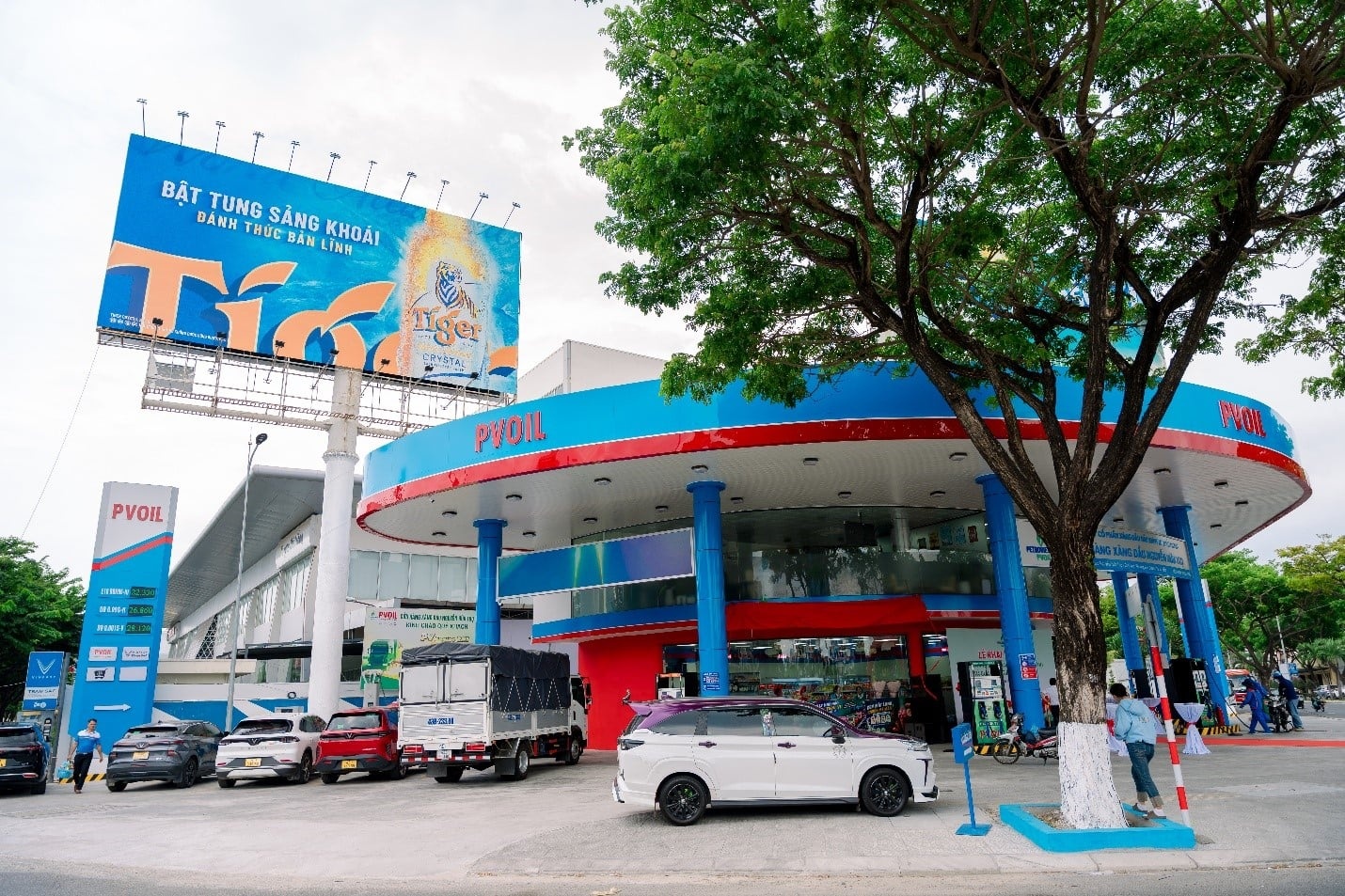 PVOIL triển khai bộ nhận dạng thương hiệu mới về cửa hàng xăng dầu