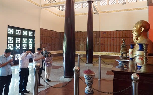 Cần Thơ: Địa chỉ đỏ và không gian xanh