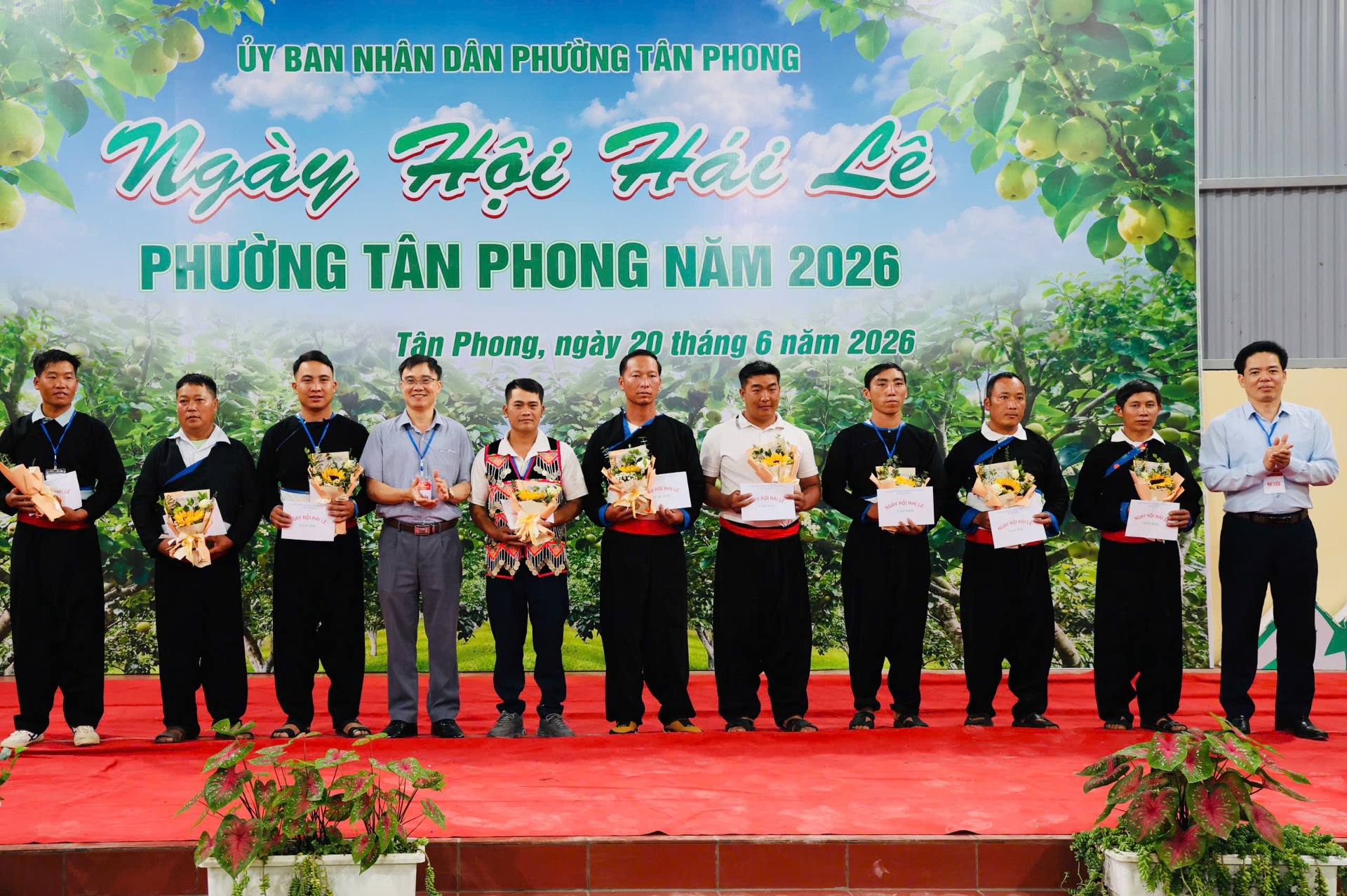 Lai Châu: Ngày hội hái Lê phường Tân Phong năm 2026