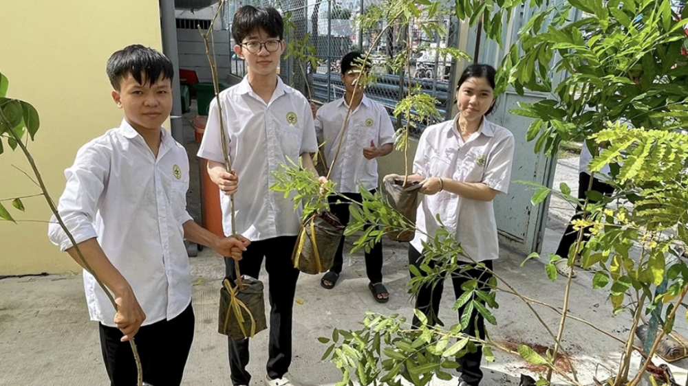 Cần Thơ: Cấp phát 1.600 cây xanh xây dựng mô hình tuyến đường xanh - sạch - đẹp