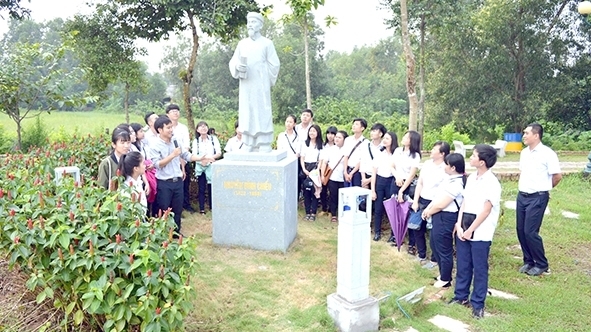 Đồng Nai: Vì sao Nguyễn Đình Chiểu được thờ phụng ở Văn miếu Trấn Biên?