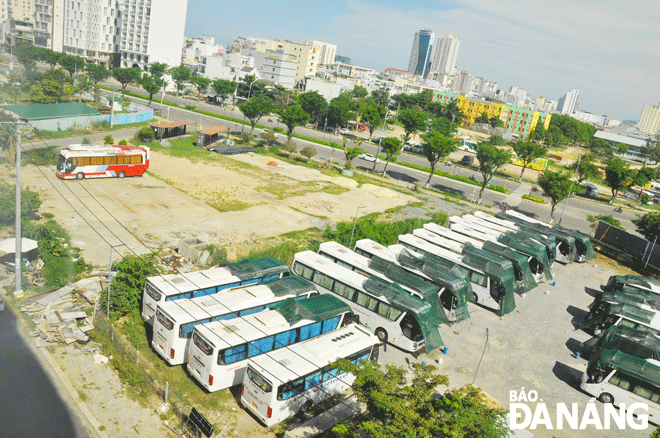 Đà Nẵng: Sử dụng các bãi đất trống làm bãi đỗ xe