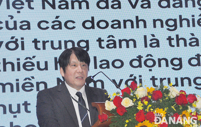 Ông Yakabe Yoshinori - Tổng lãnh sự Nhật Bản tại Đà Nẵng phát biểu tại hội thảo. Ảnh: THÀNH LÂN
