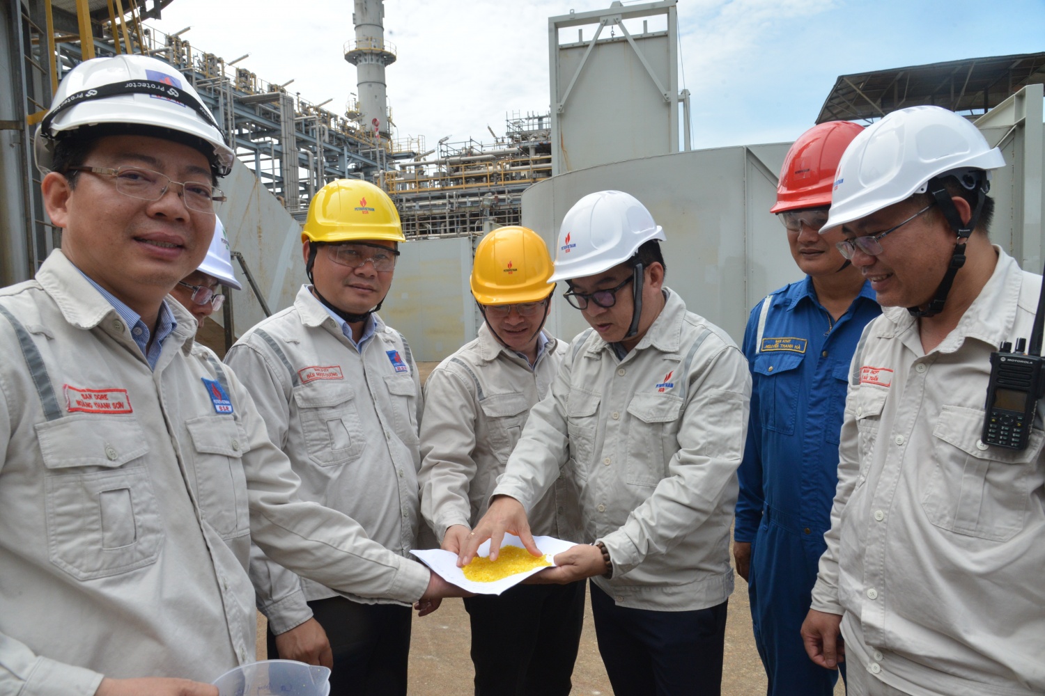 BSR sản xuất thành công lưu huỳnh hạt
