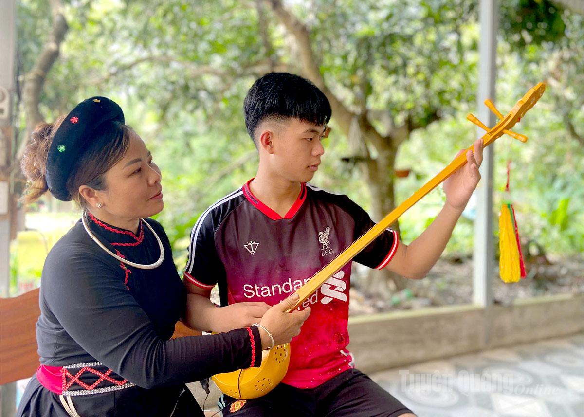 Tuyên Quang: Giữ gìn điệu Then