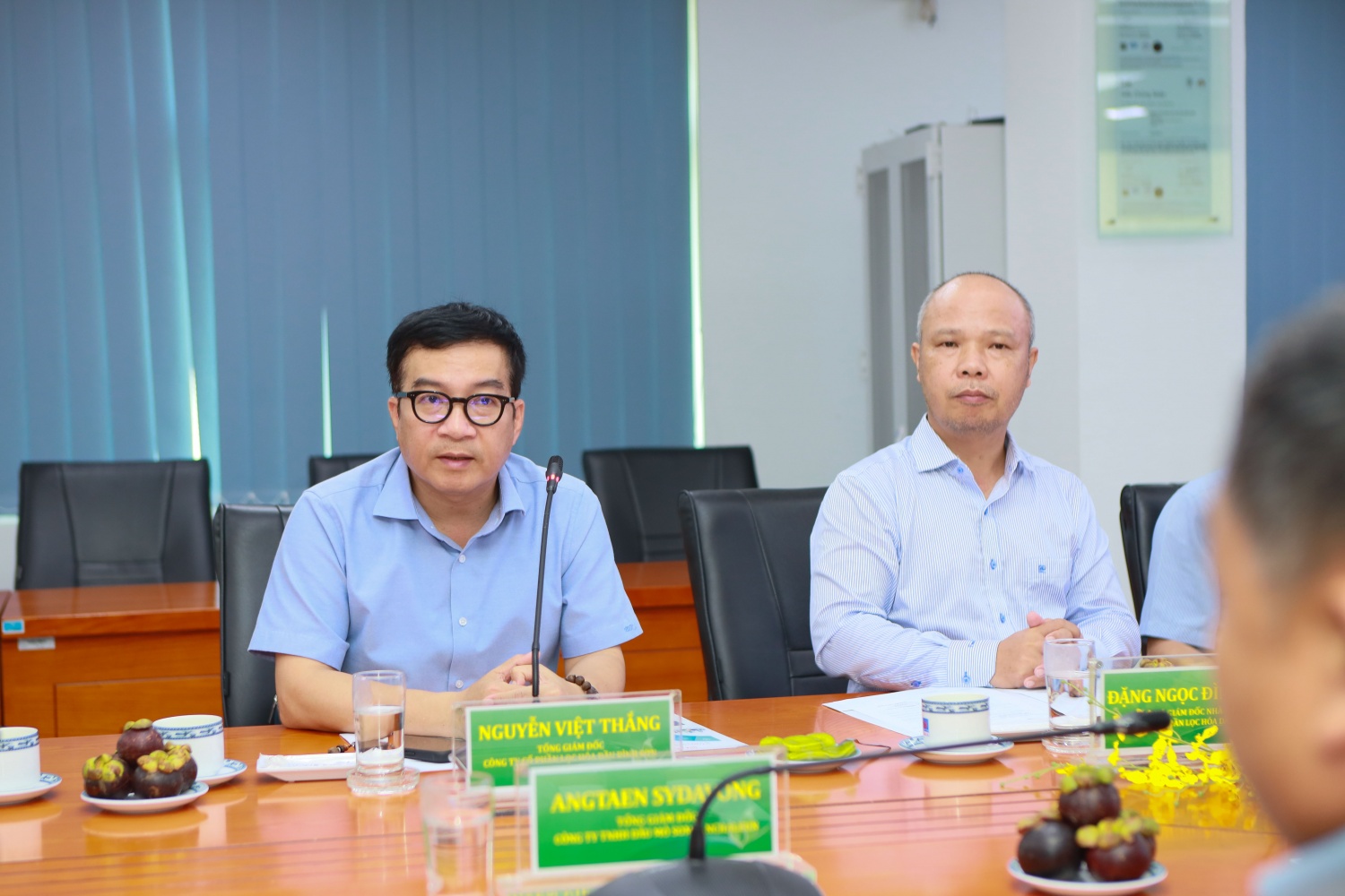 BSR hợp tác cung ứng xăng dầu cho thị trường Lào