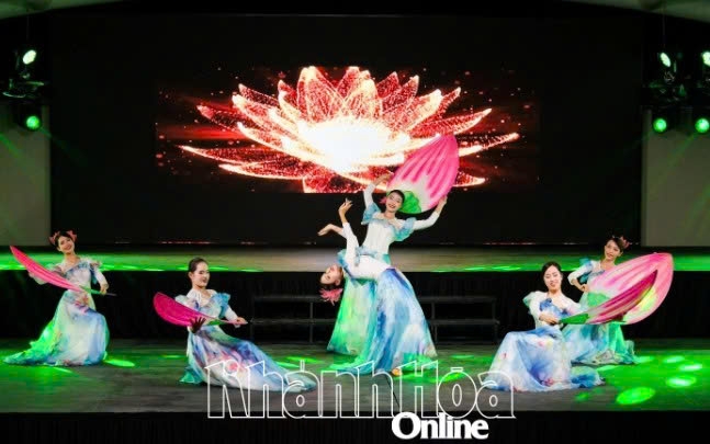 Khánh Hòa: Khu nghỉ dưỡng Alma ra mắt chương trình biểu diễn nghệ thuật tại nhà hát ngoài trời