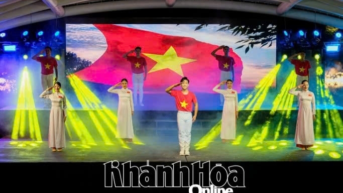 Khánh Hòa: Khu nghỉ dưỡng Alma ra mắt chương trình biểu diễn nghệ thuật tại nhà hát ngoài trời