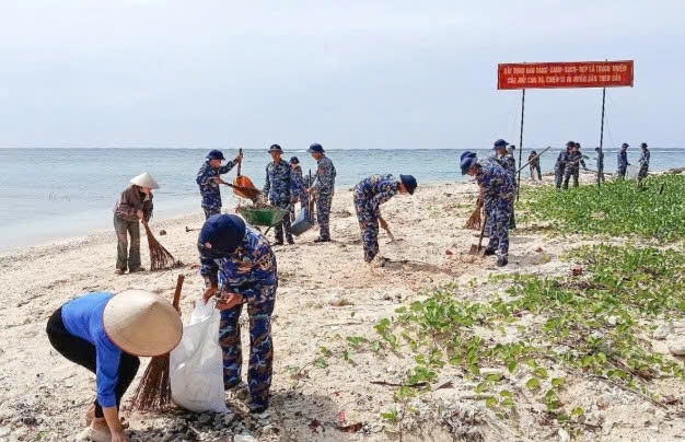 Khánh Hòa: Các đơn vị quân đội ra quân "Ngày Chủ nhật xanh"