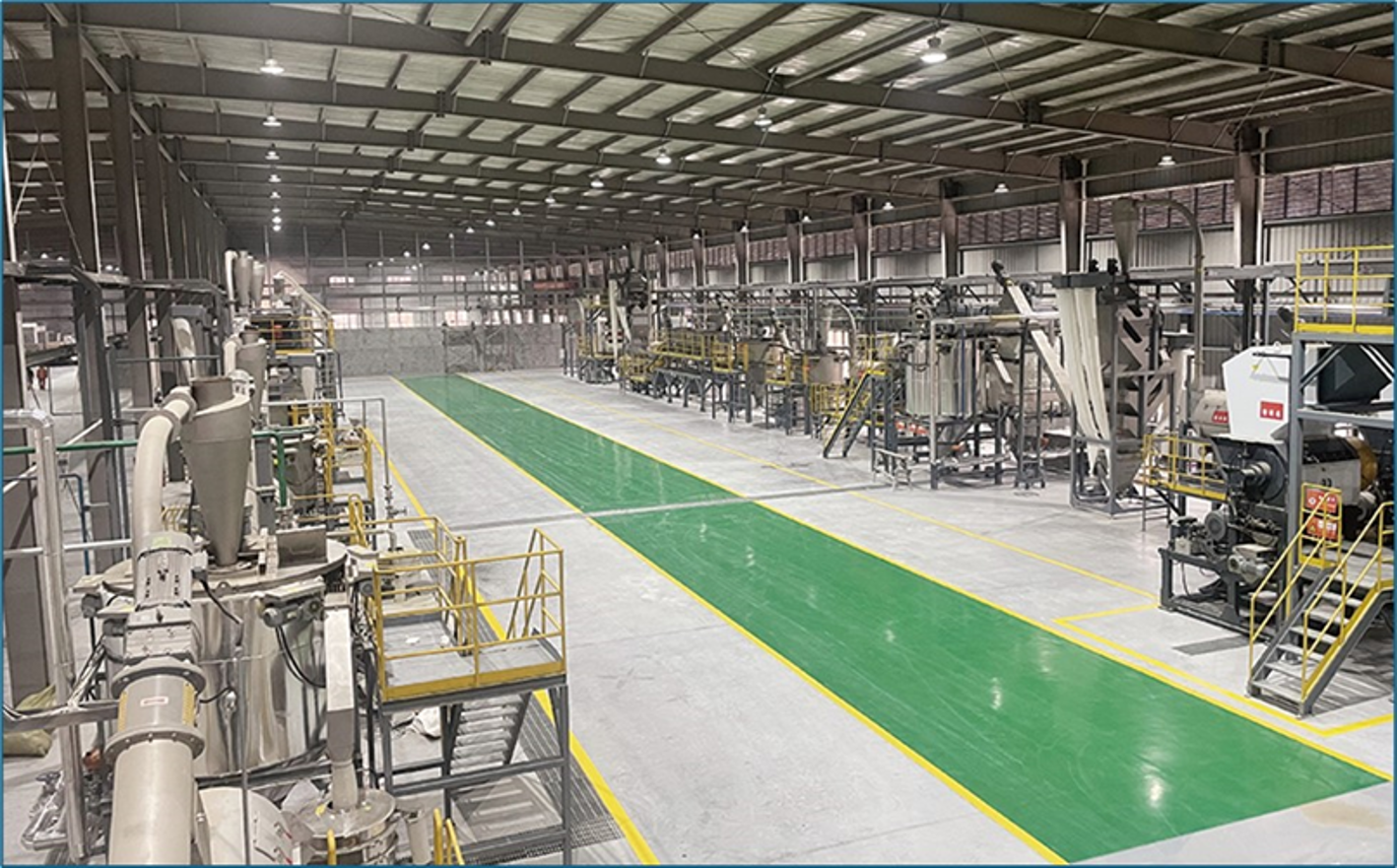 PVChem ký kết hợp tác với VNPOLY: Mở rộng chuỗi giá trị sản phẩm PET chip tái chế