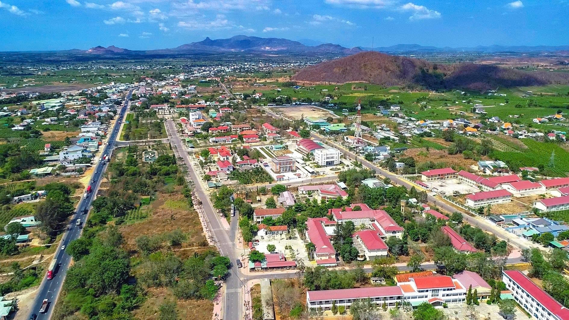 Lâm Đồng: Lan tỏa từ thương mại - dịch vụ