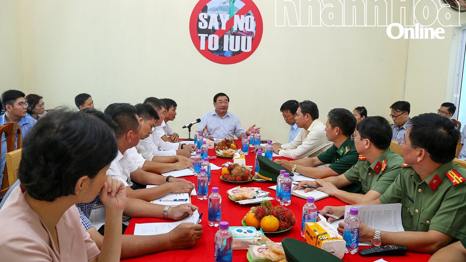 Khánh Hòa: Phó Chủ tịch UBND tỉnh Trịnh Minh Hoàng kiểm tra công tác chống khai thác IUU tại cảng Hòn Rớ