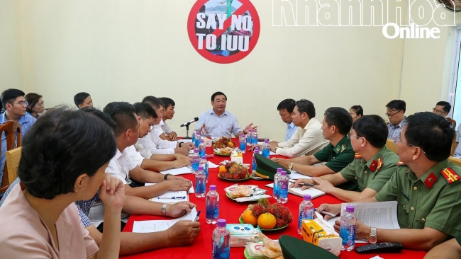 Khánh Hòa: Phó Chủ tịch UBND tỉnh Trịnh Minh Hoàng kiểm tra công tác chống khai thác IUU tại cảng Hòn Rớ