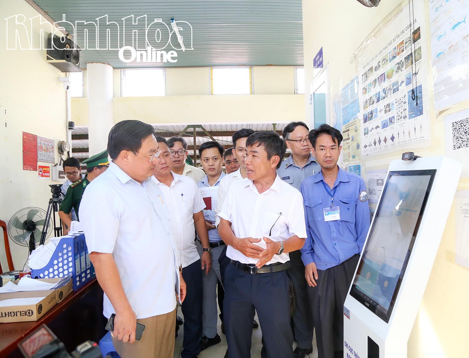 Khánh Hòa: Phó Chủ tịch UBND tỉnh Trịnh Minh Hoàng kiểm tra công tác chống khai thác IUU tại cảng Hòn Rớ
