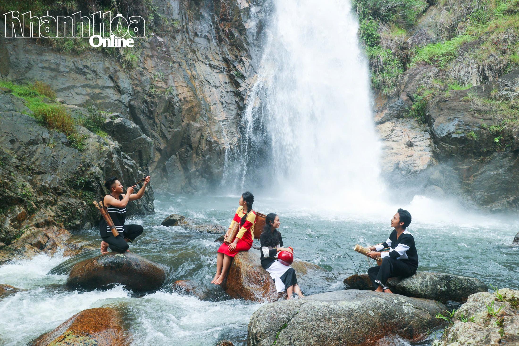 Khánh Hòa: Tạp chí du lịch quốc tế giới thiệu Thác Tà Gụ - Hòn Dung: tuyệt cảnh giữa đại ngàn