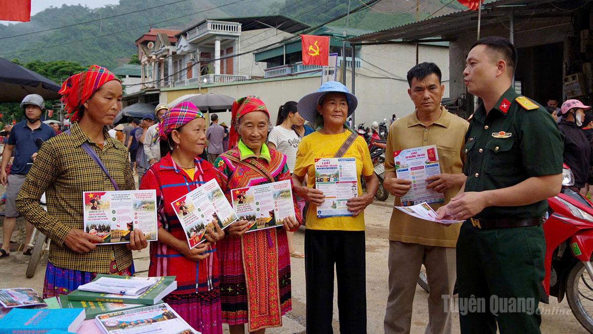 Tuyên Quang: Tô thắm truyền thống Đền ơn đáp nghĩa