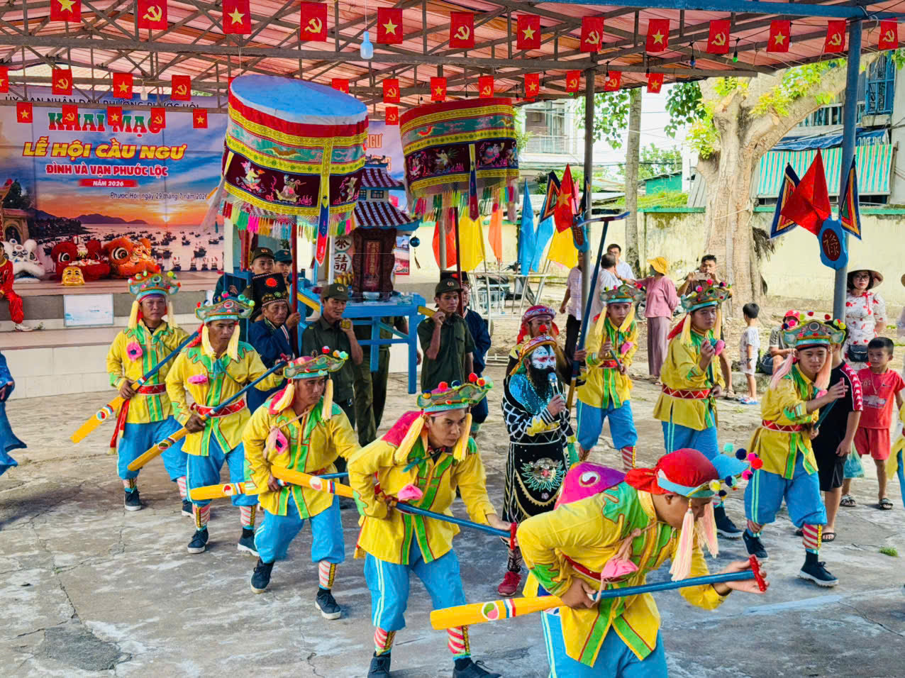Rộn ràng Lễ hội Cầu ngư ở các làng biển phía Đông Lâm Đồng Rộn ràng Lễ hội Cầu ngư ở các làng biển phía Đông Lâm Đồng