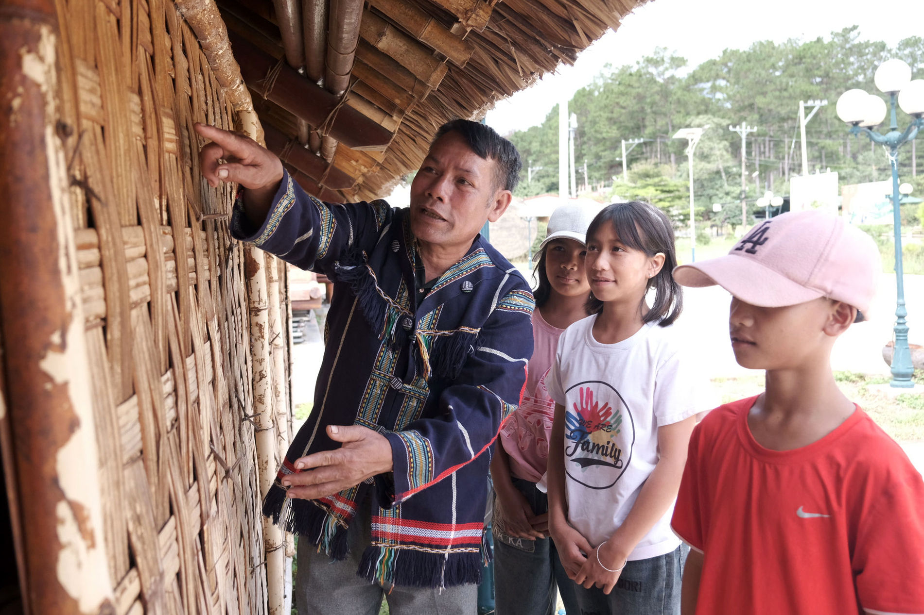 Lâm Đồng: Người giữ lửa văn hóa nơi buôn làng