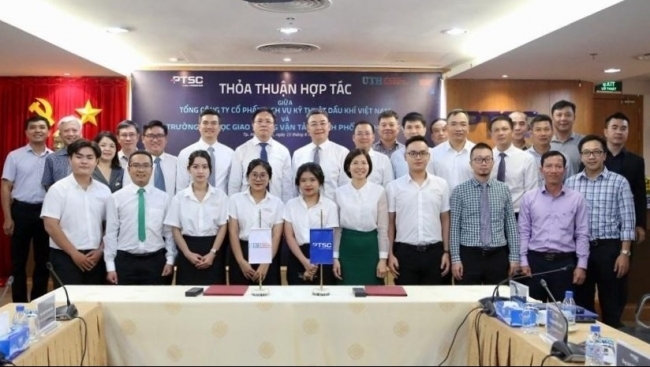 PTSC ký thỏa thuận hợp tác với Trường Đại học Giao thông Vận tải TP Hồ Chí Minh