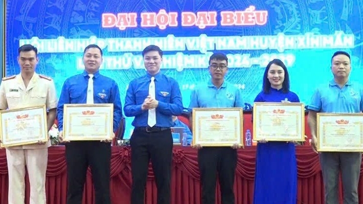 Sùng Minh Thành với tiếng khèn Mông