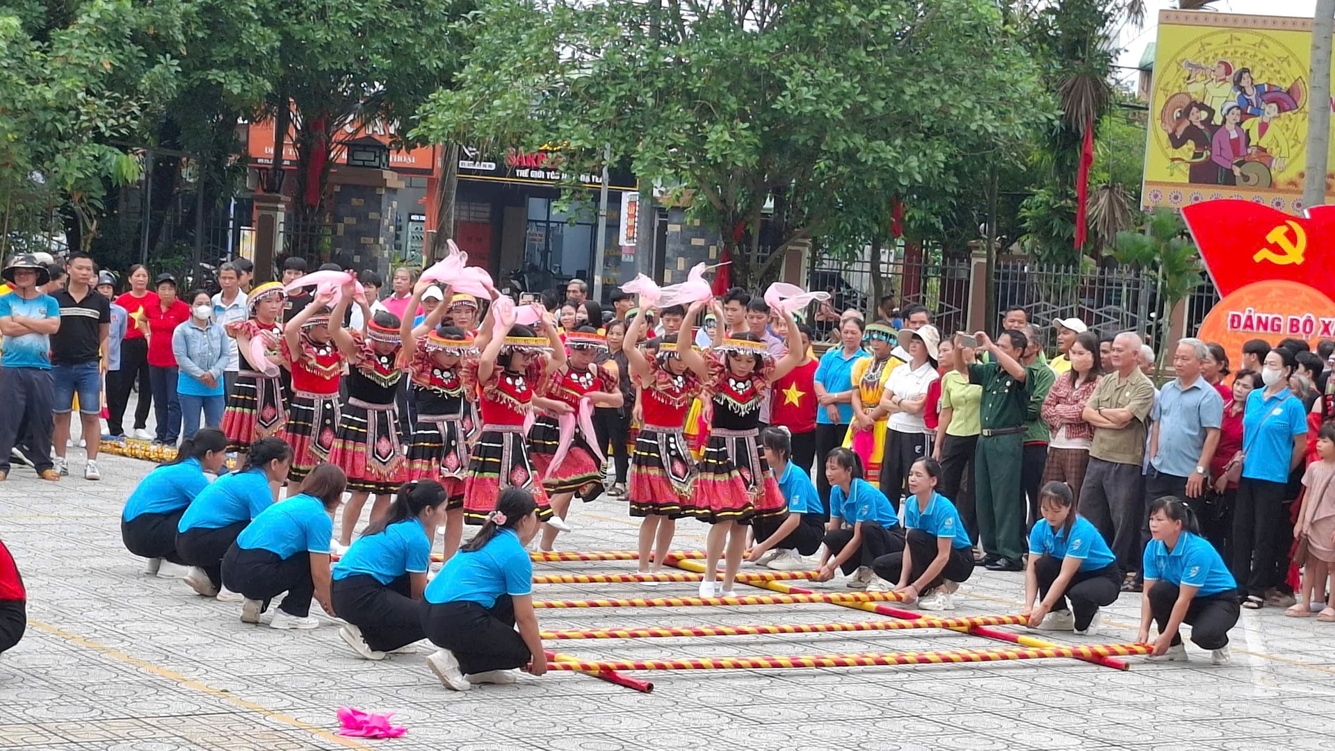 Sôi nổi Ngày hội Văn hóa, Thể thao các dân tộc xã Đạ Tẻh