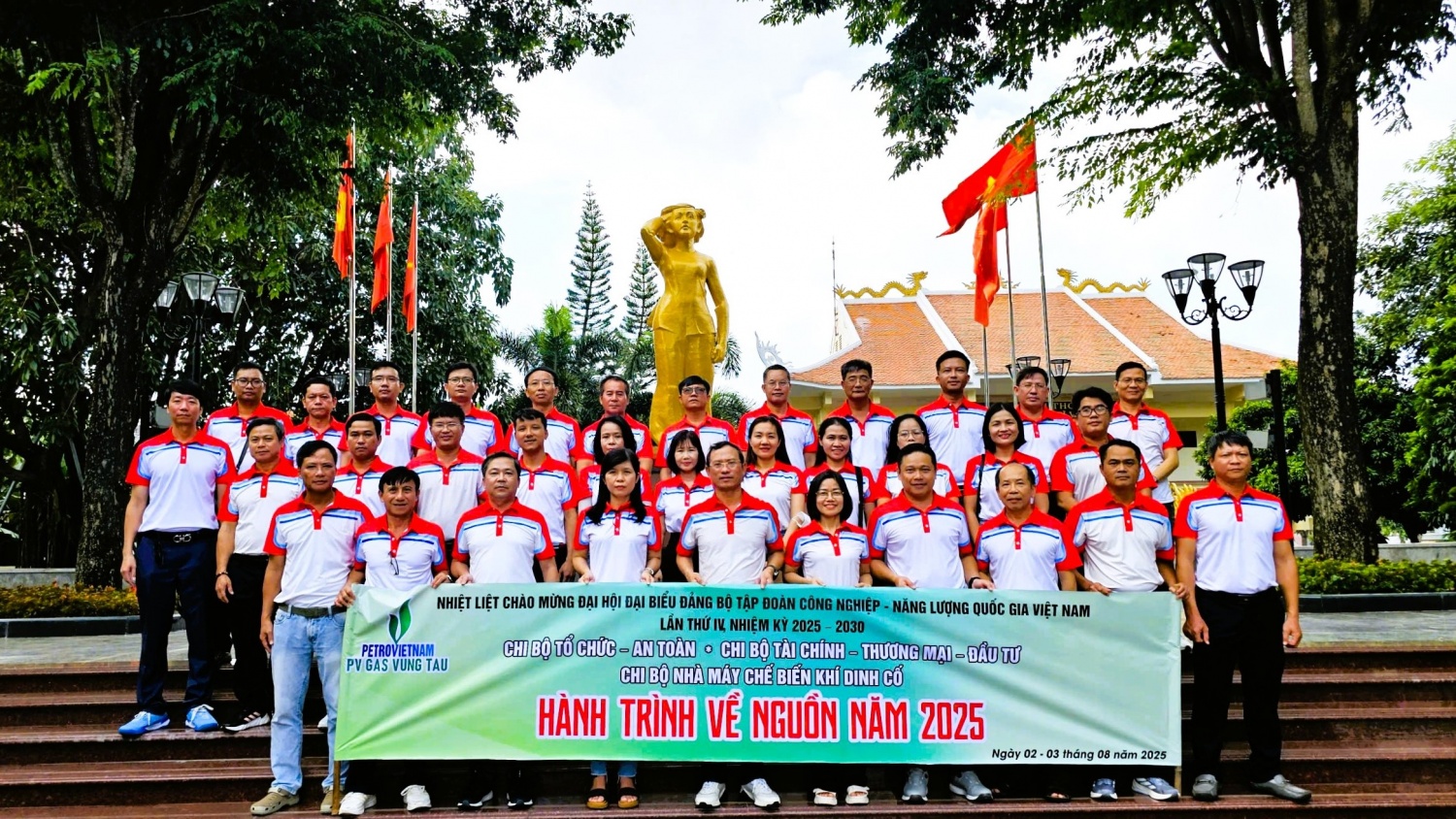 PV GAS VUNG TAU: Hành trình về nguồn tiếp lửa truyền thống gắn kết