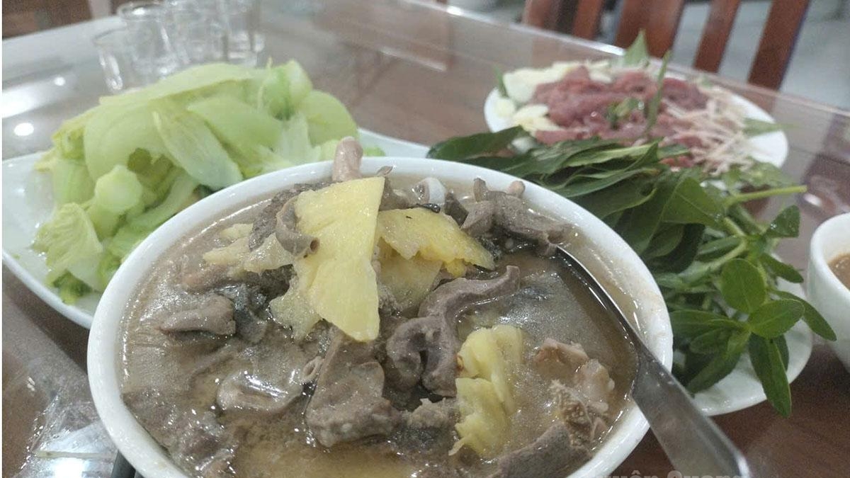 Tuyên Quang: Dê núi vùng cao nguyên đá