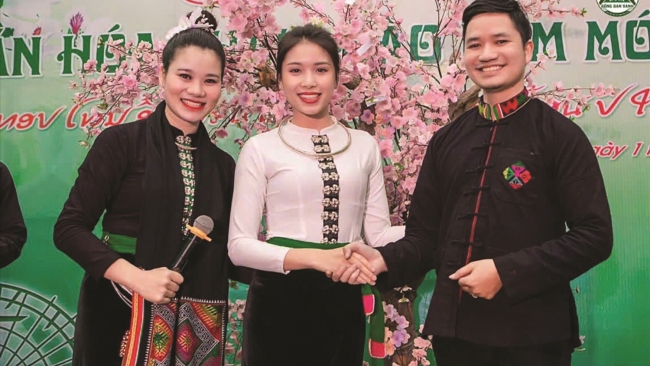 Làm giàu từ các giá trị văn hóa truyền thống