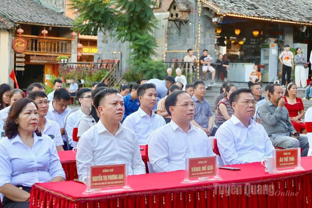 Tuyên Quang: Khánh thành công trình cổng Phố cổ Đồng Văn
