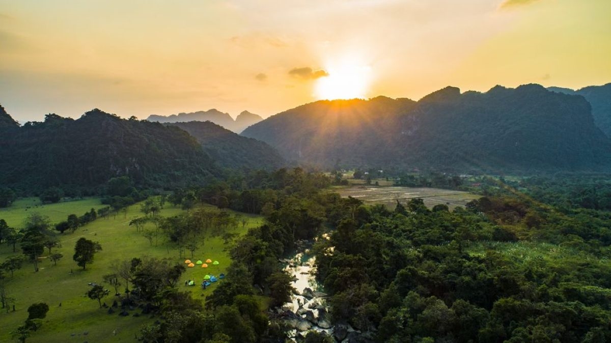 Một ngày ở bản Còi Đá