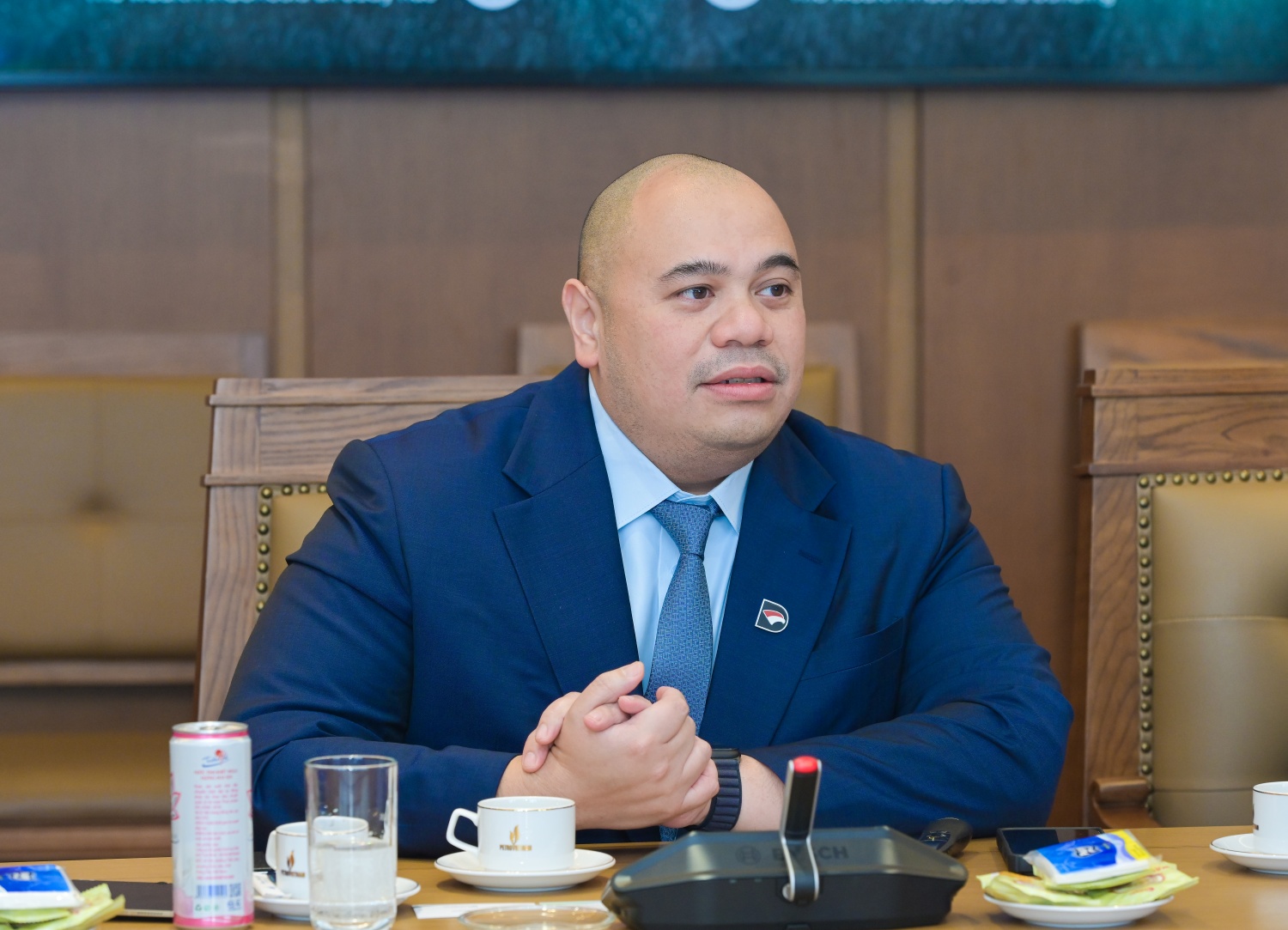 Ông Pandu Patria Sjahrir, Giám đốc Điều hành PT Danantara Investment Management (DIM) kiêm Giám đốc đầu tư Danantara Indonesia chia sẻ tại buổi làm việc Ông Pandu Patria Sjahrir, Giám đốc Điều hành PT Danantara Investment Management (DIM) kiêm Giám đốc đầu tư Danantara Indonesia chia sẻ tại buổi làm việc