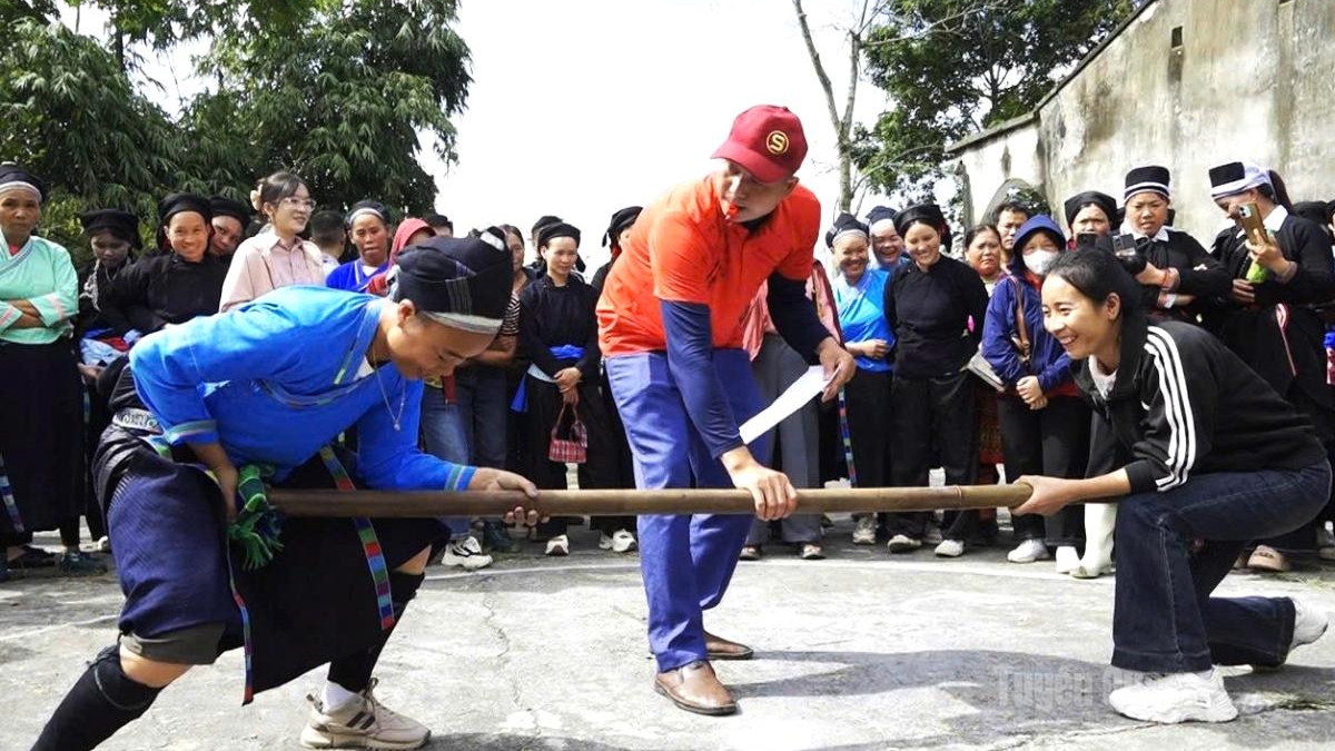 Tuyên Quang: Khu Cù Tê gọi người La Chí về nguồn