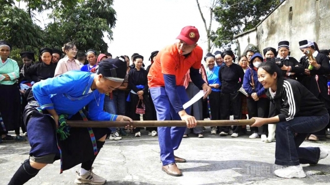 Tuyên Quang: Khu Cù Tê gọi người La Chí về nguồn