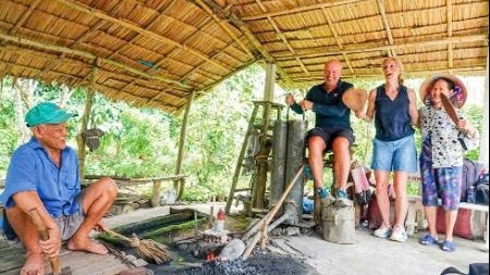 Cần Thơ: Ông “Sáu Lò Rèn” làm du lịch