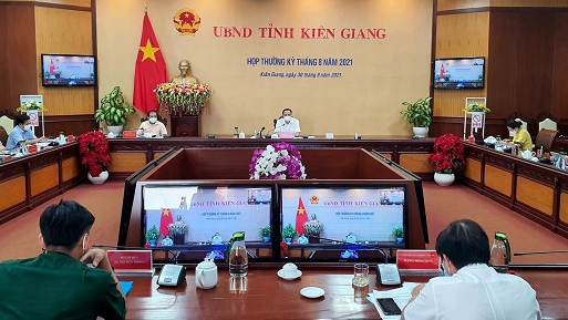 Thực hiện phương án "1 cung đường, 2 điểm đến" và "3 tại chỗ" để duy trì hoạt động sản xuất, kinh doanh