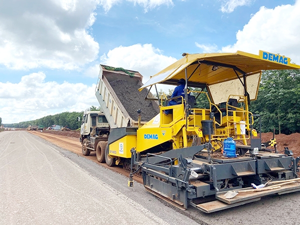 Đồng Nai sẵn sàng bước vào giai đoạn phát triển mới Đồng Nai sẵn sàng bước vào giai đoạn phát triển mới