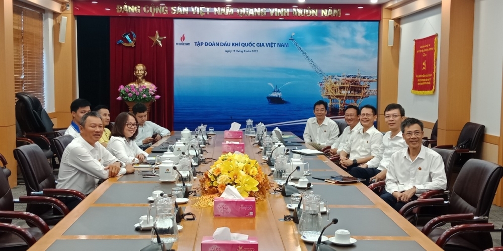 Tập đoàn Dầu khí Việt Nam phải giữ vai trò chủ lực trong bảo đảm an ninh năng lượng quốc gia Tập đoàn Dầu khí Việt Nam phải giữ vai trò chủ lực trong bảo đảm an ninh năng lượng quốc gia