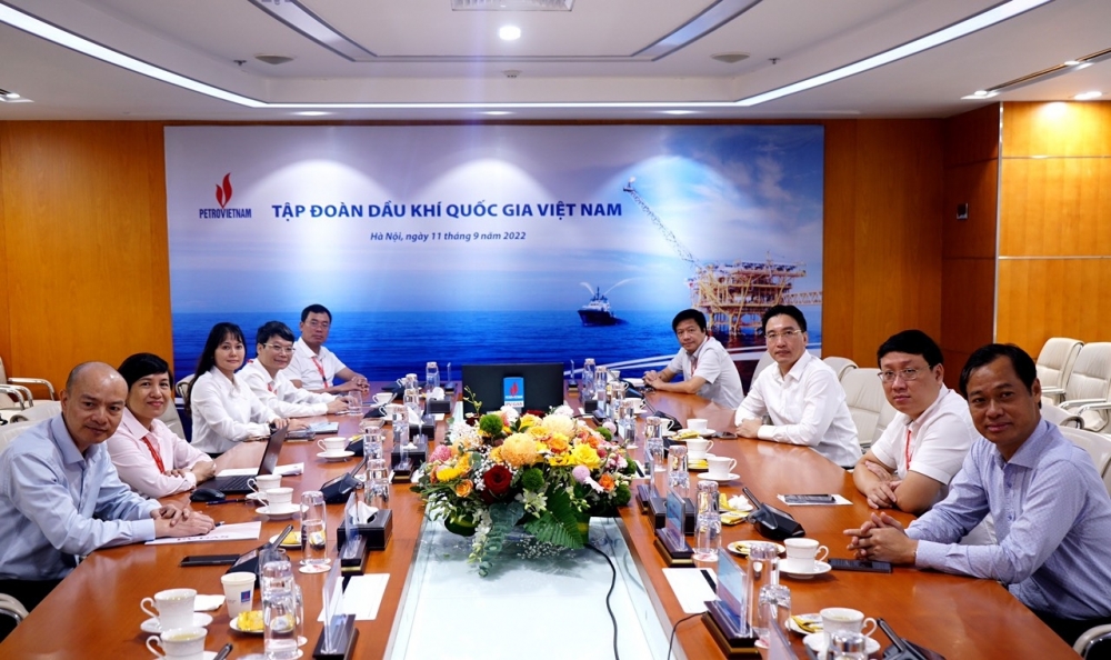 Tập đoàn Dầu khí Việt Nam phải giữ vai trò chủ lực trong bảo đảm an ninh năng lượng quốc gia Tập đoàn Dầu khí Việt Nam phải giữ vai trò chủ lực trong bảo đảm an ninh năng lượng quốc gia