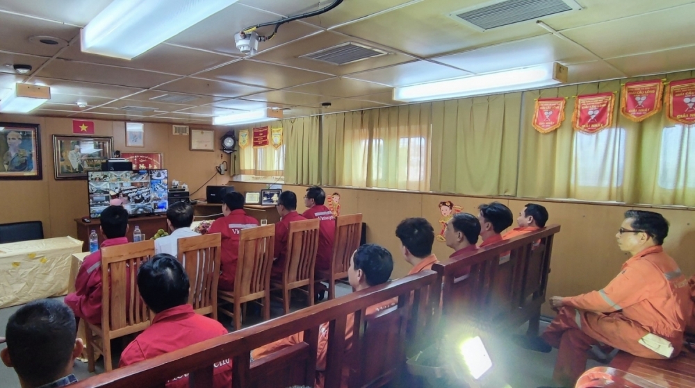 Tập đoàn Dầu khí Việt Nam phải giữ vai trò chủ lực trong bảo đảm an ninh năng lượng quốc gia Tập đoàn Dầu khí Việt Nam phải giữ vai trò chủ lực trong bảo đảm an ninh năng lượng quốc gia